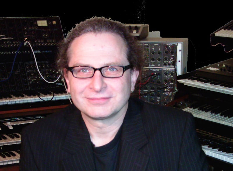 ART-Q2 music Holger Bruening Bio 3.jpeg